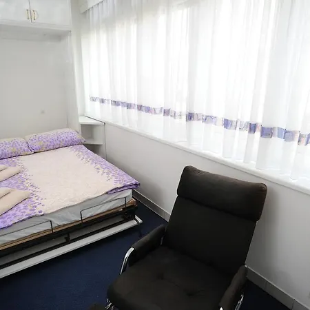 Apartment Neli *