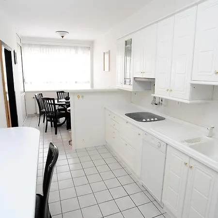 Neli Apartment *